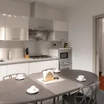 Elegante Centro By Icon7 Luxury