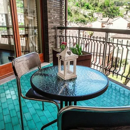 Apartament Elegante Casa Con Garage Ac Wifi Balcony Como