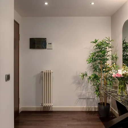 Elegante Centro By Icon7 Luxury
