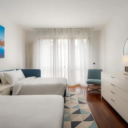 Elegante Centro By Icon7 Luxury